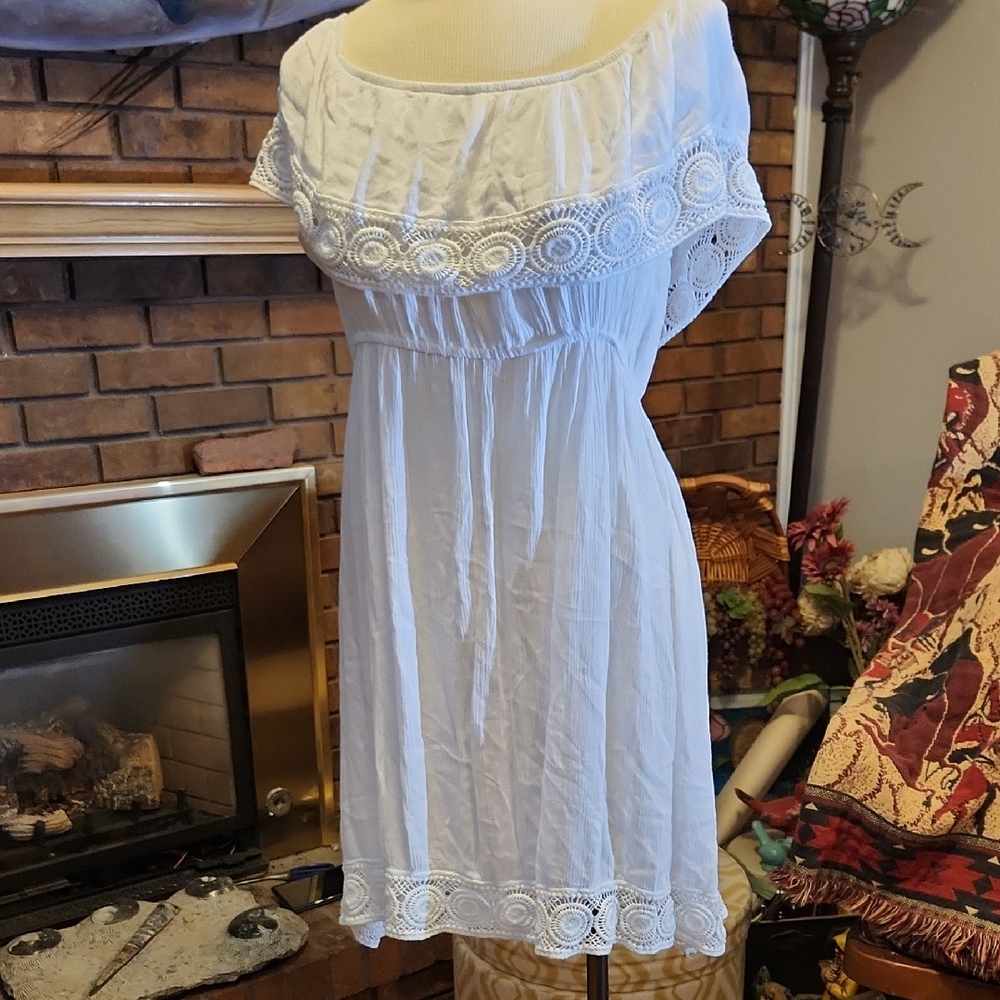 White Off-Shoulder Dress with Lace Trim Size XL Beach Vacation Summer Cruise
